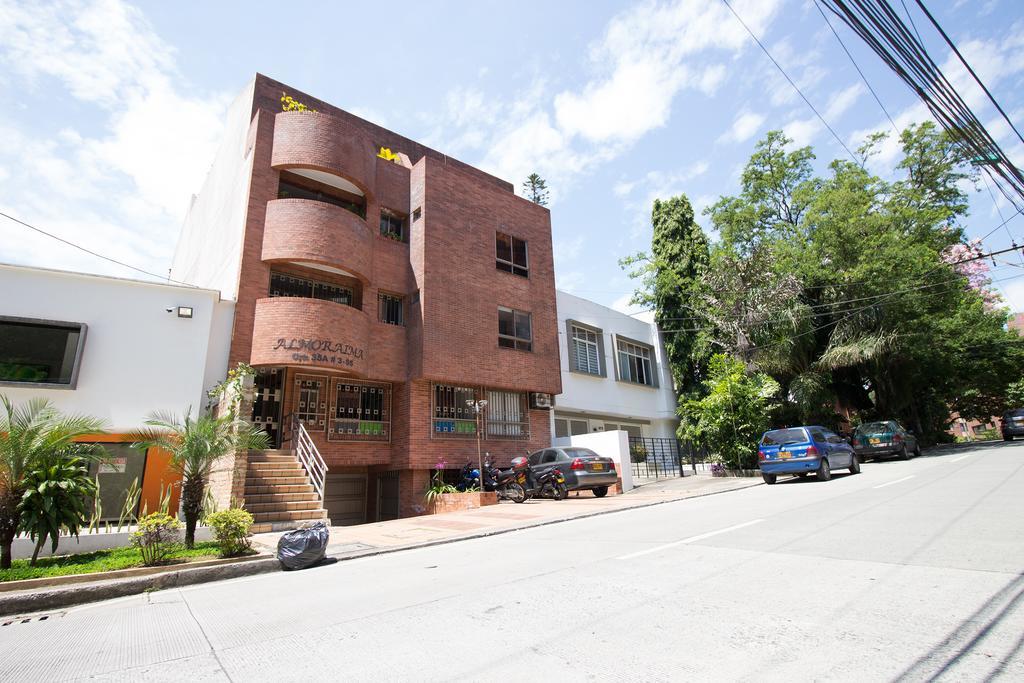 San Fernando Suite 201 - Livin Colombia Cali Bagian luar foto